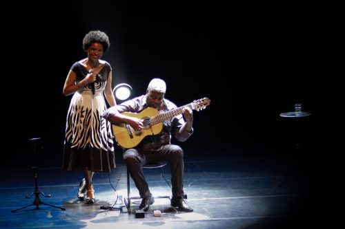 Teresa Cristina e Carlinhos 7 Cordas no show do Sesc Pinheiros (Foto: Ronny Santos)