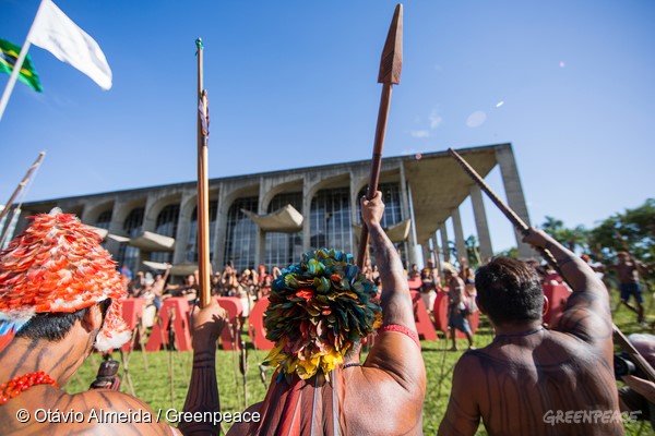 Protesto Munduruku em Brasília, pedindo por demarcação