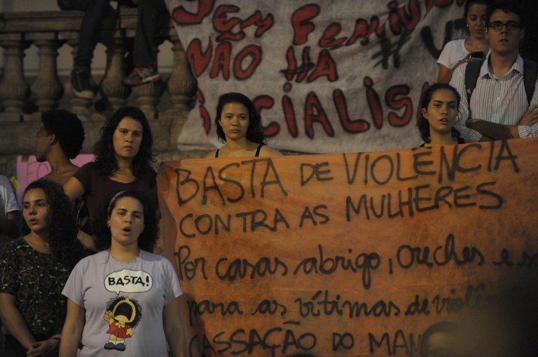 Ato contra a violência direcionada à mulher, no Rio (Foto: Fernando Frazão / Agência Brasill)