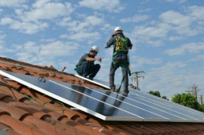 Energia solar no país avançou 400% em 2015; 320% no ano passado e são aguardados outros 300% para 2017 (Foto: Reinaldo Canto)